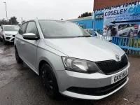 Usado Skoda Fabia 2015 Prateado Citadino