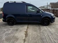Begagnad VW Caddy Highline 102 HK (75 kW) 2014 Blå Minibuss