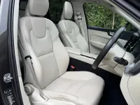 Used Volvo XC60 Momentum 190 HP (139 kW) 2019 Grey SUV