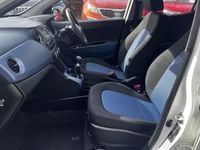 Used Hyundai i10 SE 67 HP (49 kW) 2016 White Hatchback