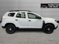 Used Dacia Duster Essentiel 100 HP (73 kW) 2021 White SUV