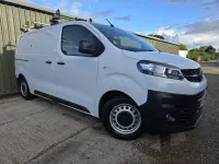 Used Vauxhall Vivaro 100 kW (136 HP) 2022 White MPV