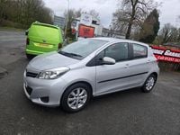 Used Toyota Yaris 99 HP (72 kW) 2013 Silver Hatchback