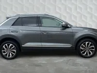 Usado VW T-Roc Style 115 HP (84 kW) 2024 Cinzento SUV