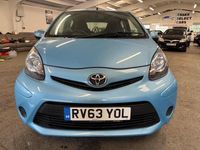 Used Toyota Aygo 68 HP (50 kW) 2013 Blue Hatchback