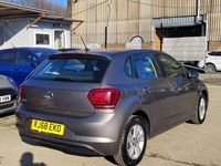 Używany VW Polo SE 94 KM (69 kW) 2018 Szary Hatchback