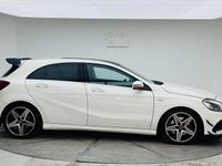 Begagnad Mercedes A250 AMG 2016 Vit Halvkombi