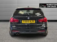 Usado BMW 320 M Sport 2019 Negro Familiar