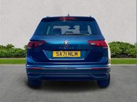 Usado VW Tiguan Life 150 CV (110 kW) 2021 Azul SUV