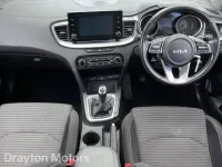 Usado Kia XCeed 118 HP (86 kW) 2022 Castanho SUV