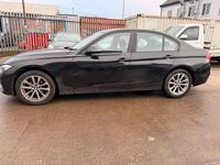 Begagnad BMW 318 2015 Svart Sedan