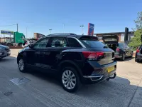 Used VW T-Roc SE 150 HP (110 kW) 2019 Deep black pearl SUV