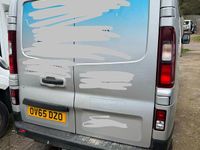 Używany Renault Trafic Business 2015 Srebrny Minivan