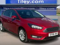 Used Ford Focus Titanium 125 HP (91 kW) 2016 Red Hatchback