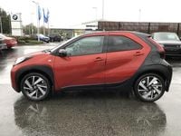 Used Toyota Aygo X 72 HP (52 kW) 2023 Red SUV