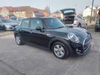 Używany Mini Cooper Hatch 2018 Czarny Hatchback
