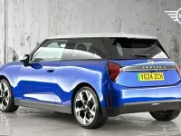 Used Mini Cooper SE Hatch 158 kW (215 HP) 2024 Blue Hatchback