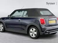 Second-hand Mini Cooper Classic 134 CP (98 kW) 2023 Negru Hatchback