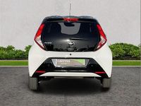 Used Toyota Aygo Trend 71 HP (52 kW) 2021 White Hatchback