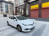 Used Toyota Auris Hybrid 2017 White Hatchback