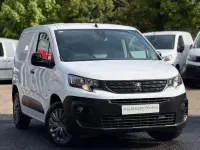 Used Peugeot Partner Premium 100 HP (73 kW) 2022 White MPV