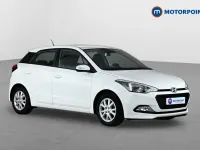 Used Hyundai i20 SE 84 HP (61 kW) 2017 White Hatchback