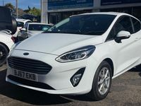Used Ford Fiesta Zetec 70 HP (51 kW) 2017 White Hatchback