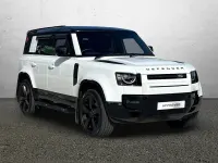 Used Land Rover Defender SE Dynamic 250 HP (183 kW) 2025 White SUV