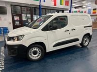 Used Peugeot Partner 75 HP (55 kW) 2019 White MPV
