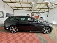 Begagnad VW Golf VII R 310 HK (228 kW) 2018 Svart Kombi