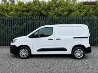 Used Citroën Berlingo 100 HP (73 kW) 2021 White MPV