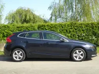 Begagnad Volvo V40 SE 2016 Blå Halvkombi