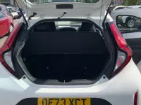Used Toyota Aygo X PURE 72 HP (52 kW) 2023 White SUV