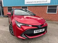 Usado Toyota Corolla Design 184 CV (135 kW) 2020 Rojo Familiar