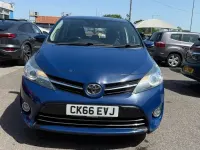 Used Toyota Verso 132 HP (97 kW) 2016 Blue MPV