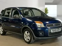 Used Ford Fusion Zetec 68 HP (50 kW) 2010 Blue Hatchback