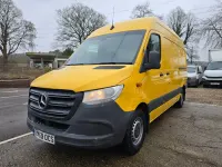 Usado Mercedes Sprinter 2019 Amarelo Van