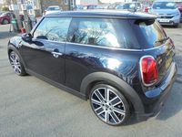 Begagnad Mini Cooper Exclusive 2023 Svart Halvkombi