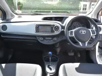 Używany Toyota Yaris Hybrid 2013 Biały Hatchback