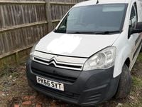 Used Citroën Berlingo 75 HP (55 kW) 2016 White MPV