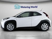 Used Toyota Aygo X PURE 71 HP (52 kW) 2022 White SUV