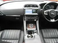 Usado Jaguar F-Pace Portfolio 250 HP (183 kW) 2018 Vermelho SUV