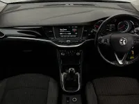 Used Vauxhall Astra Edition 122 HP (89 kW) 2021 Black Hatchback