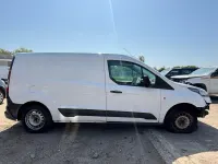 Used Ford Transit Connect 75 HP (55 kW) 2015 White MPV