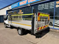 Usado Ford Transit 130 CV (95 kW) 2022 Blanco Descapotable