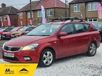 Used Kia Ceed 2010 Red Hatchback