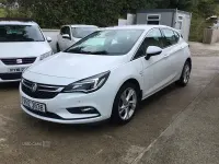 Used Vauxhall Corsa Design Edition 100 HP (73 kW) 2025 White Hatchback