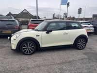 Used Mini Cooper Hatch 2018 White Hatchback