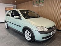 Used Vauxhall Corsa 79 HP (58 kW) 2002 Green Hatchback