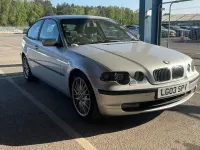 Usado BMW 318 Compact 2003 Plateado Utilitario